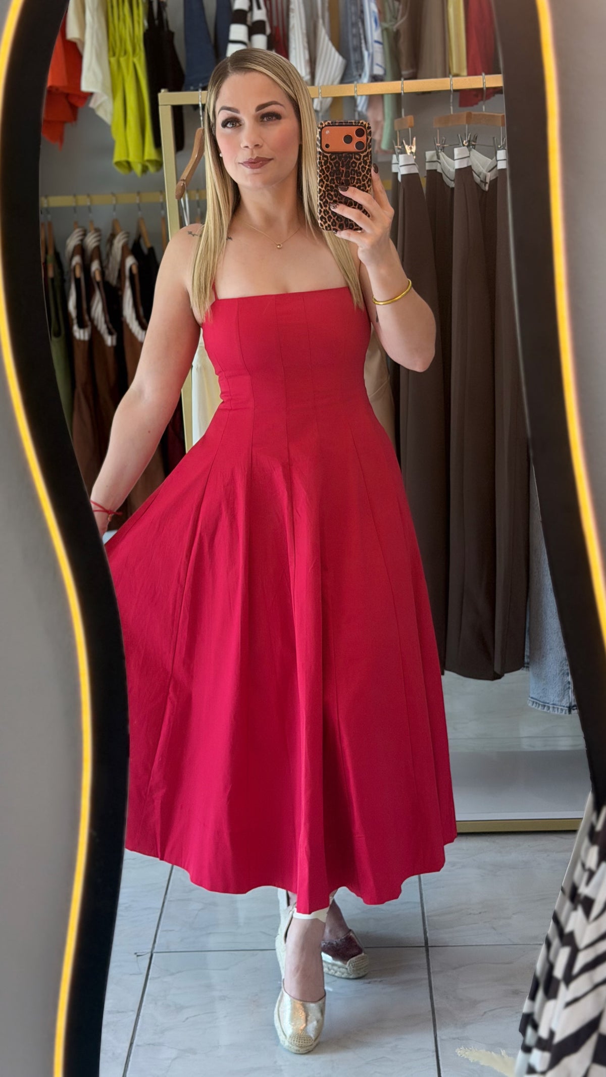 Rebeca Midi Dress♥️