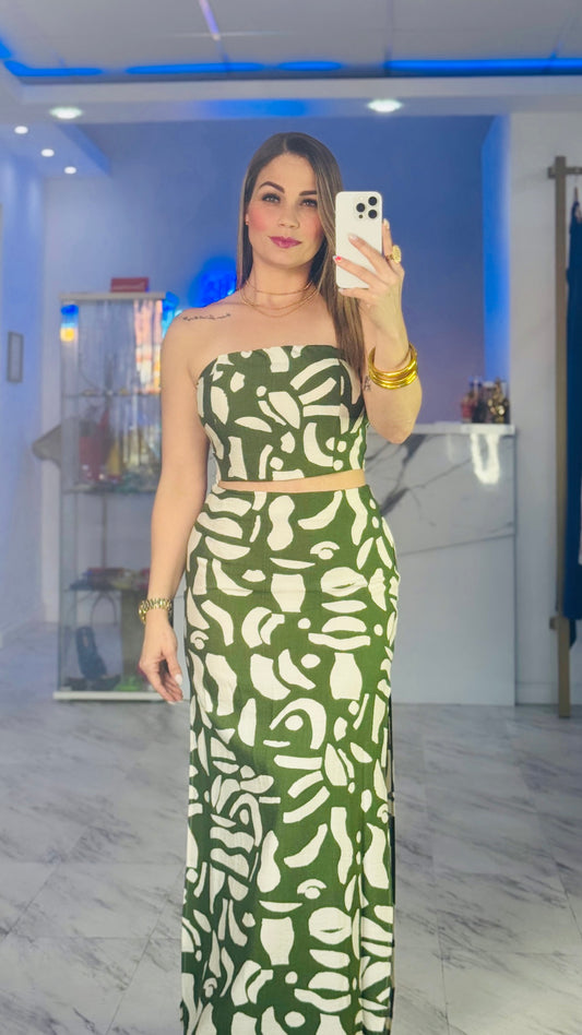 Kalúa Green Skirt Set